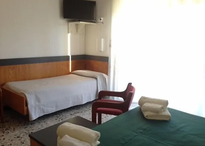 Minerva فندق بيترا ليغوري