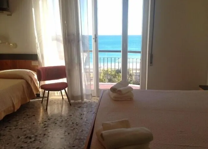 Minerva بيترا ليغوري