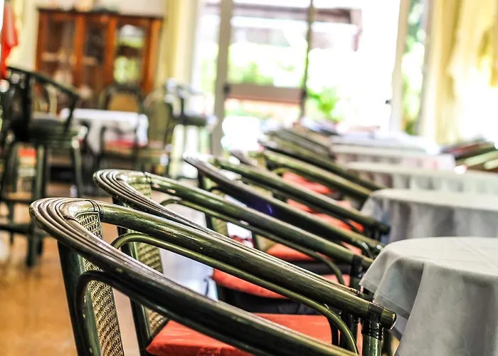 فندق Minerva بيترا ليغوري