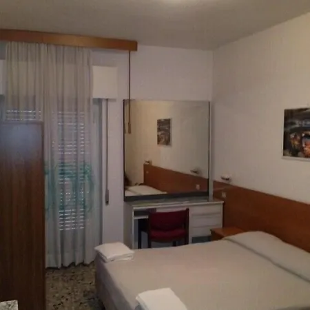 Minerva Hotel 2*